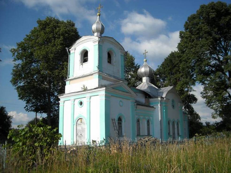 2. Покровская церковь в Кищицах.jpg
