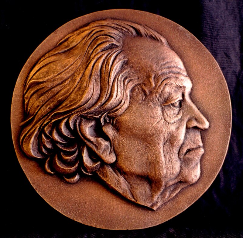 Anton_Barkhatkov_by_sculptor_Evgeny_Kolchev.jpg